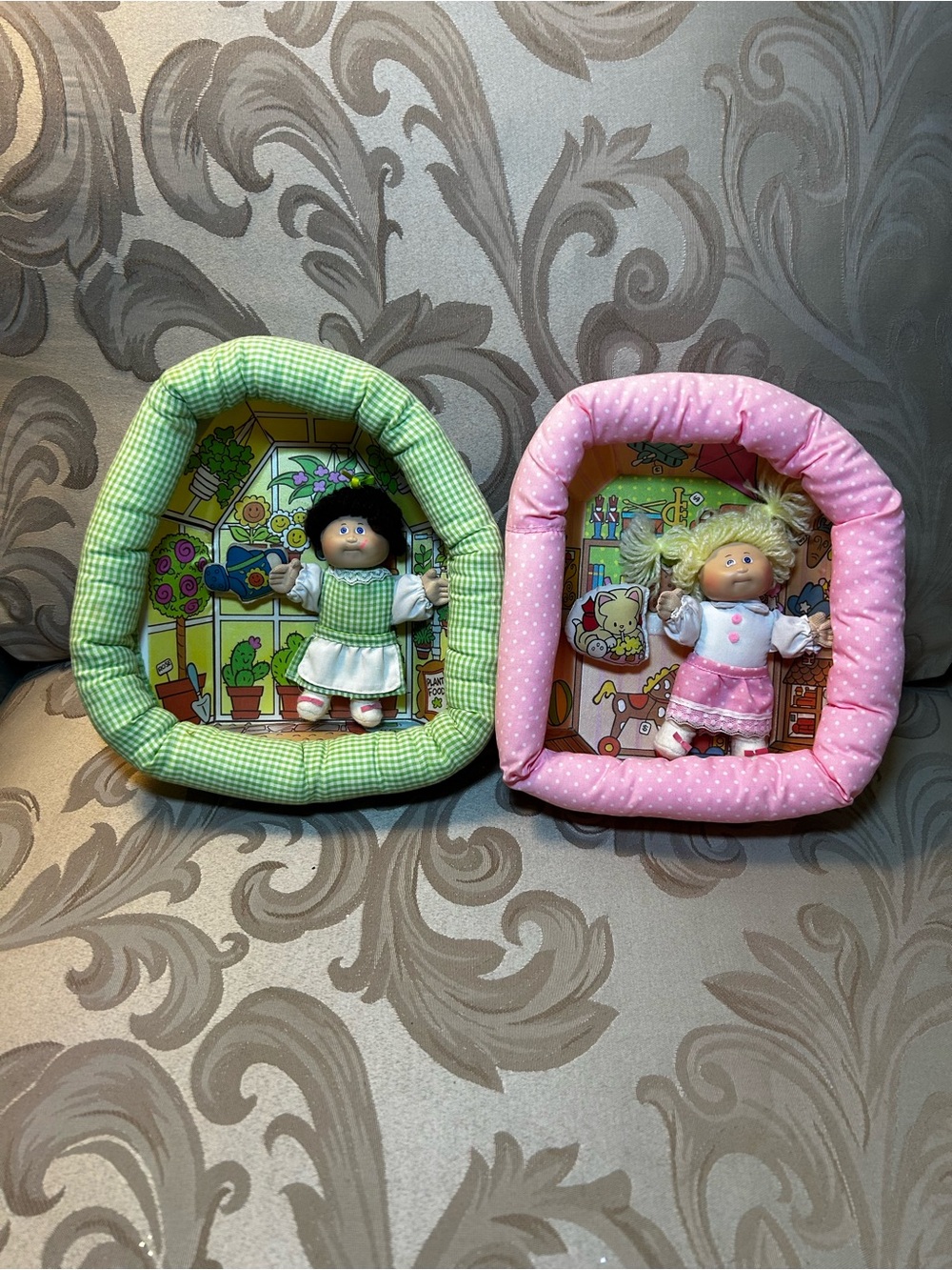 Vintage Cabbage Patch Set Minni Chrissie Garden Greenhouse Toy Shop Dolls Pink